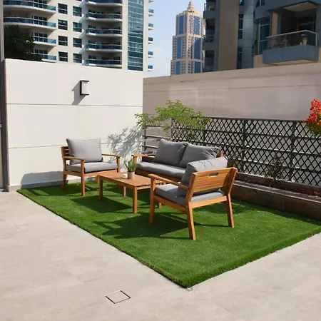 The Courtyard Heaven Apartment Dubai Exterior photo