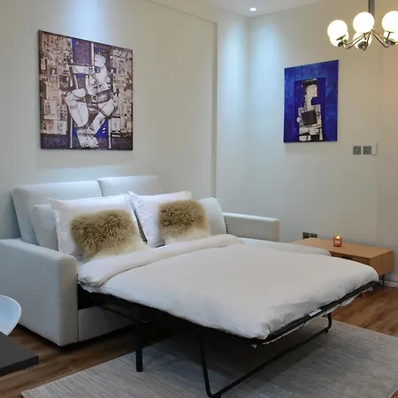 The Courtyard Heaven Apartment Dubai Exterior photo